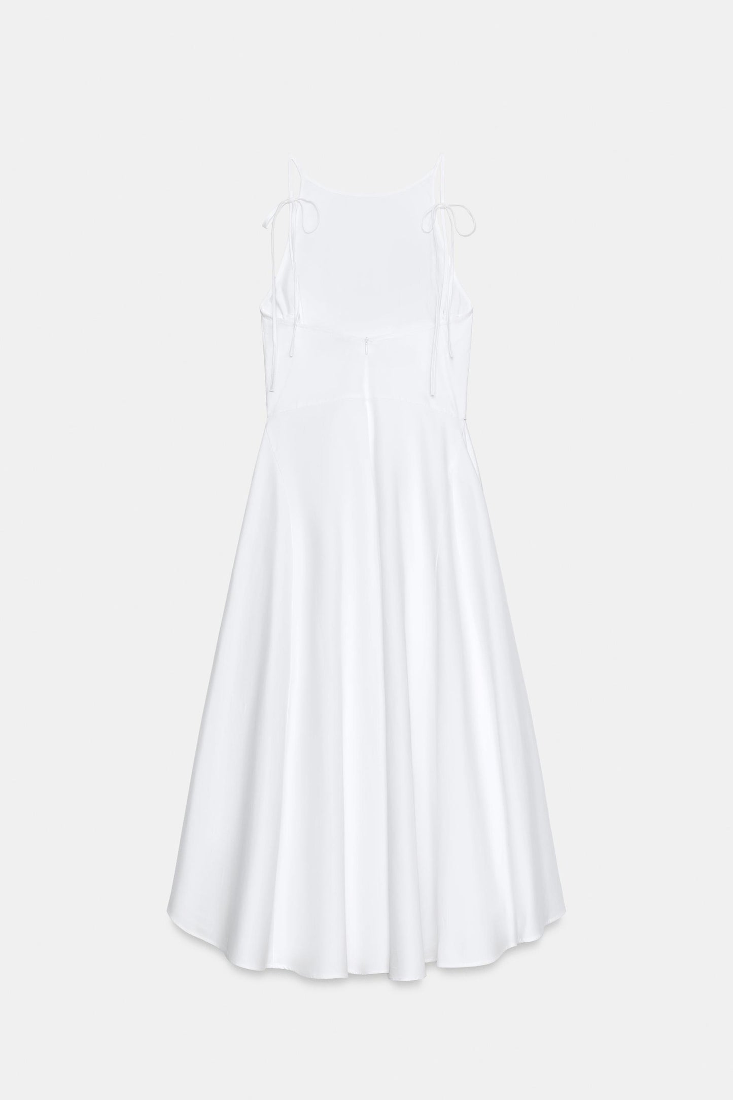 #F4F6FA, Blanc