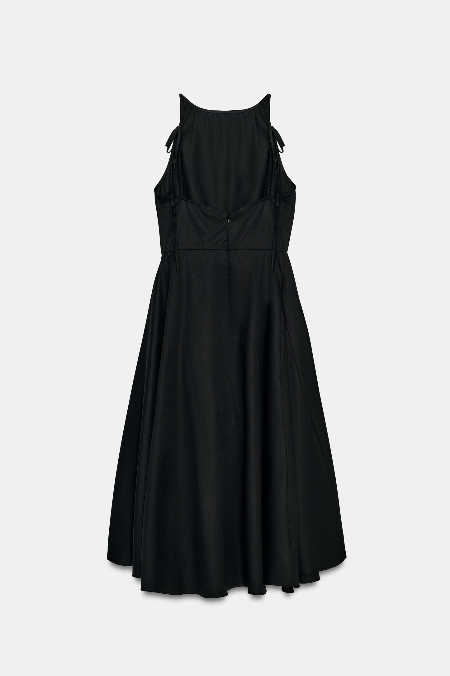 #121315, Noir